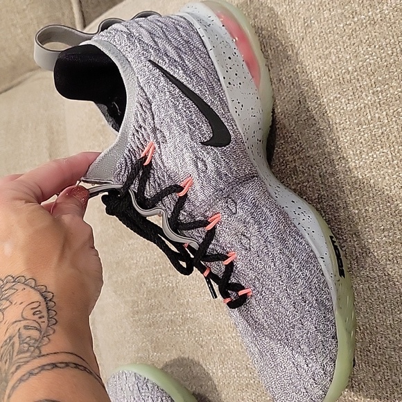 Nike Zoom EUC size 8 (mens?) - Picture 2 of 4